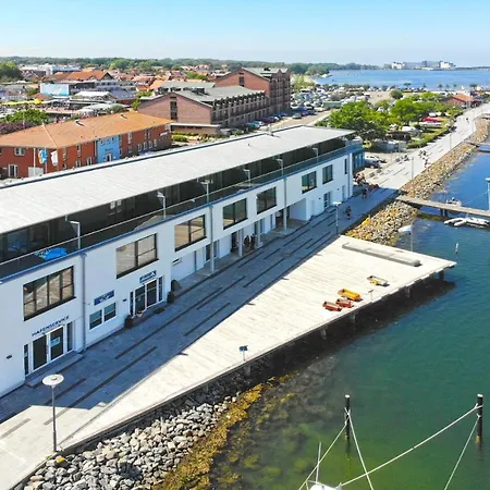 Апартаменты Captain's Хайлигенхафен